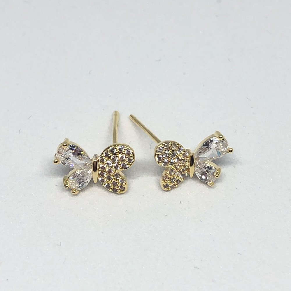 26. Crystal butterfly stud earrings - Picture 6 of 7